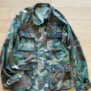 Vintage authentic camouflage jacket, USMC. Men’s Size Large.